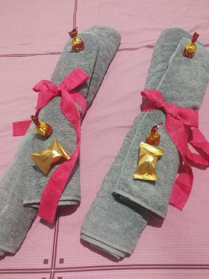 Habitacion Piso Particular En 카스티예하데라쿠에스타 홈스테이