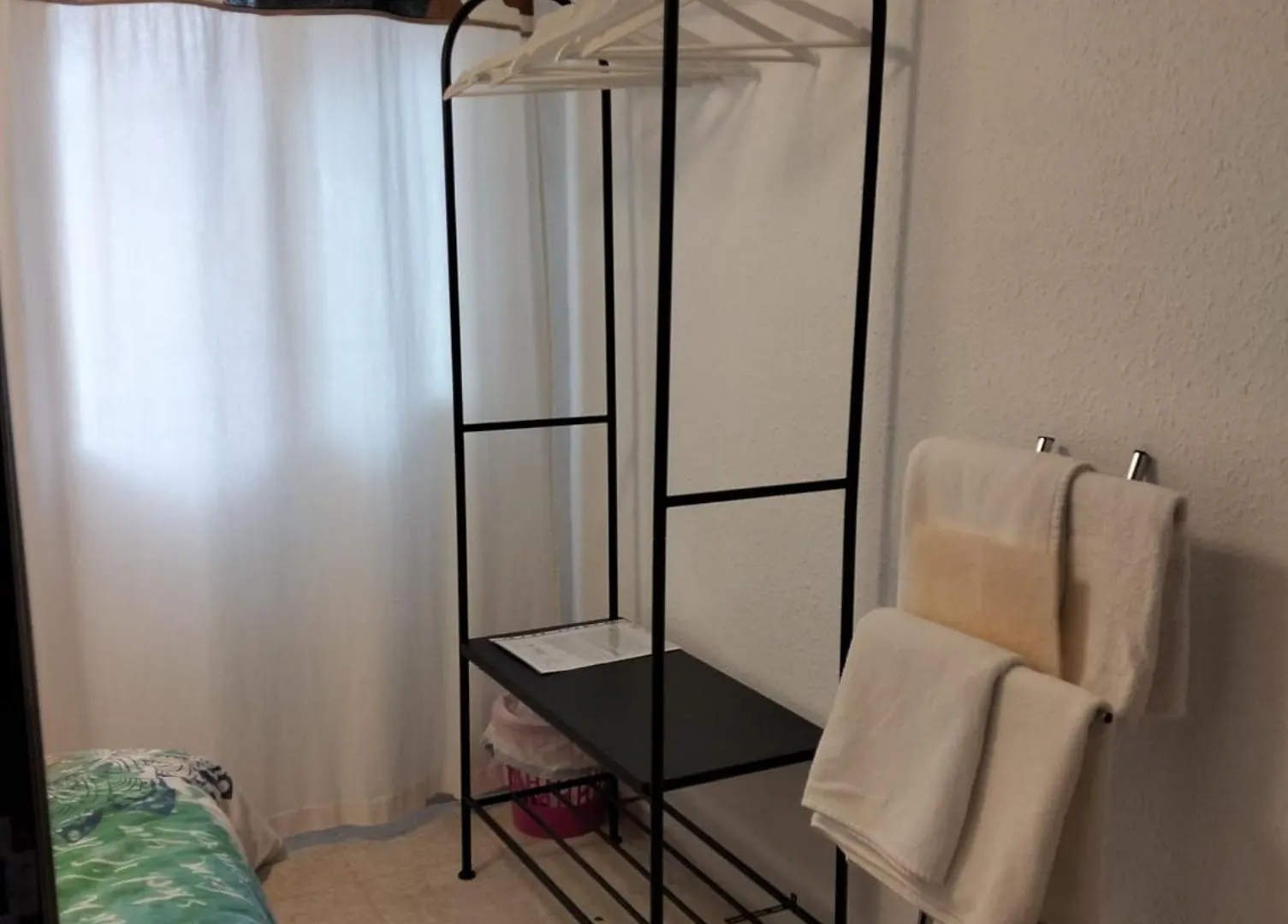 Habitacion Piso Particular En 카스티예하데라쿠에스타 0*,  스페인